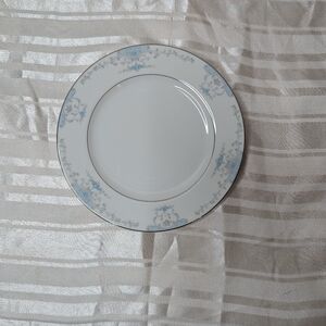 Vintage Bread Plate 6-1/2 inch Fashion Royale Heirloom Bone China Japan MCMThe